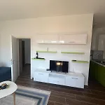Djonis Apartment Shëngjin