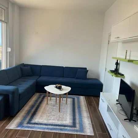 Апартаменты Djonis